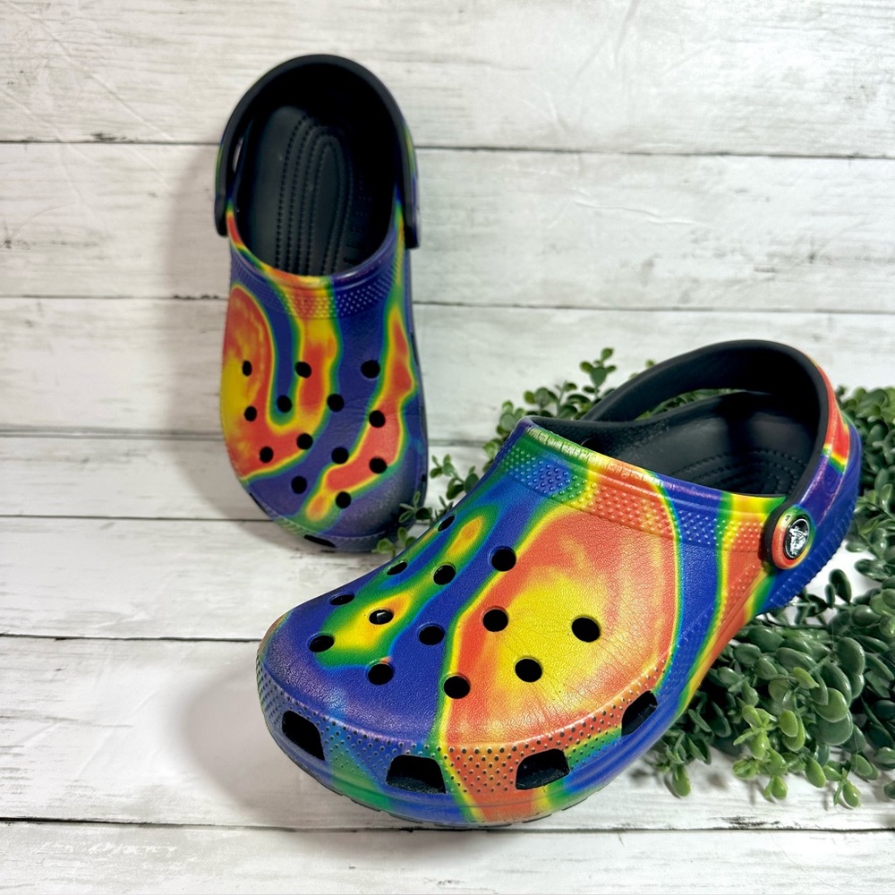 Crocs Classic Solarized Clog big kids Size Blue Multicolor Sz J 6 unisex